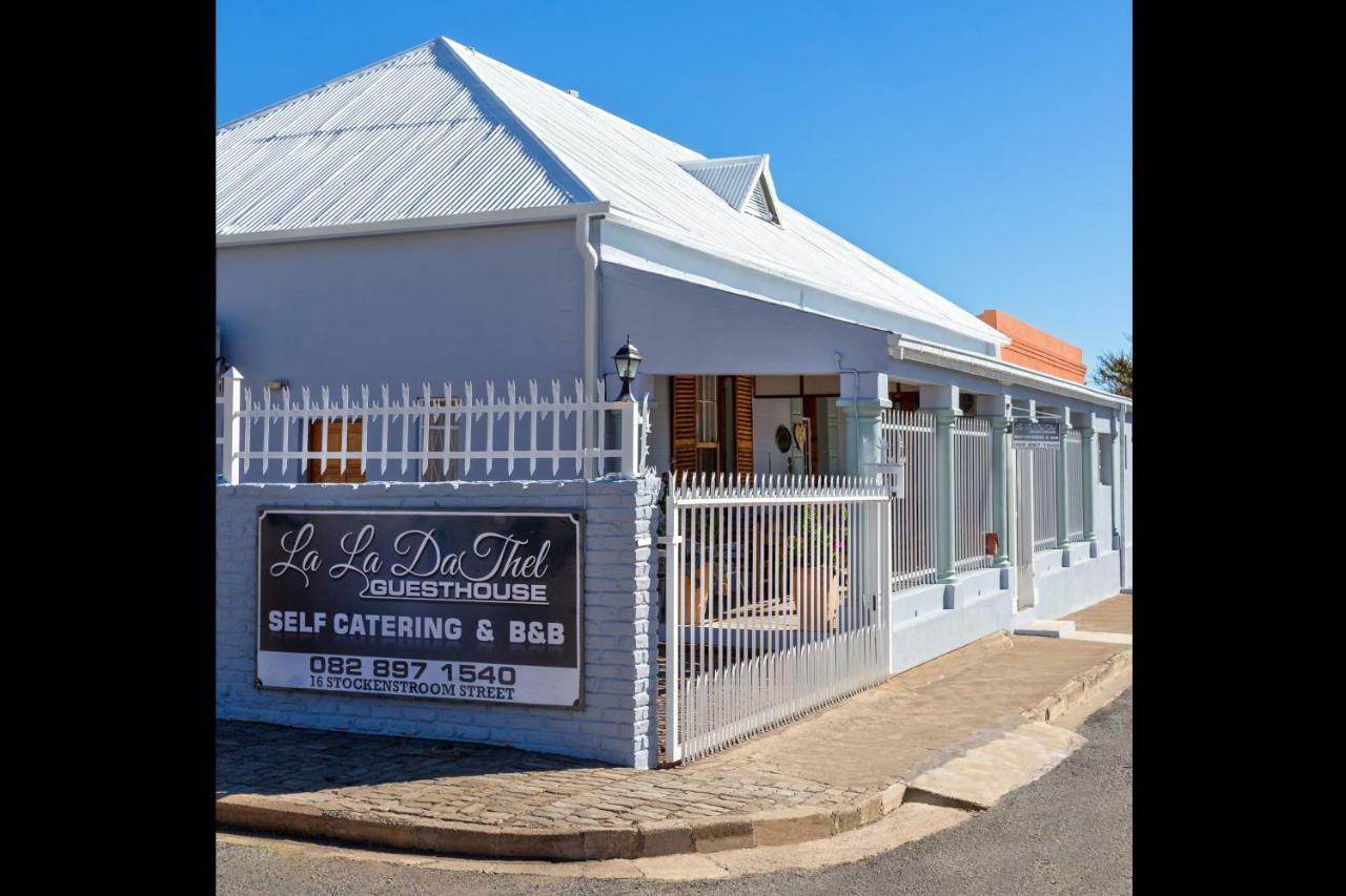 La La Dathel Guesthouse โคลส์เบิร์ก ภายนอก รูปภาพ