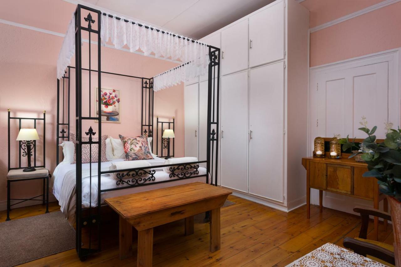 La La Dathel Guesthouse โคลส์เบิร์ก ภายนอก รูปภาพ