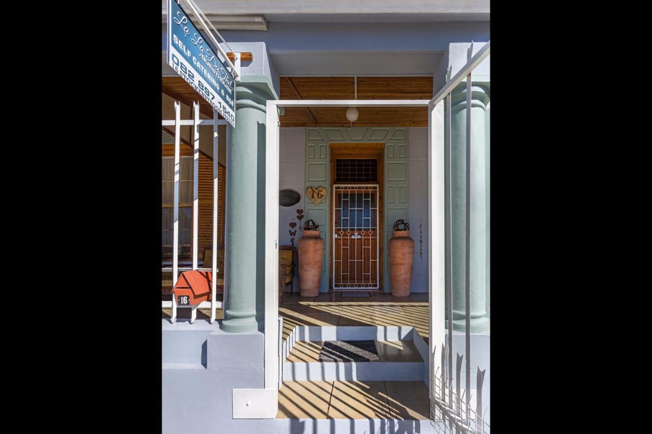 La La Dathel Guesthouse โคลส์เบิร์ก ภายนอก รูปภาพ