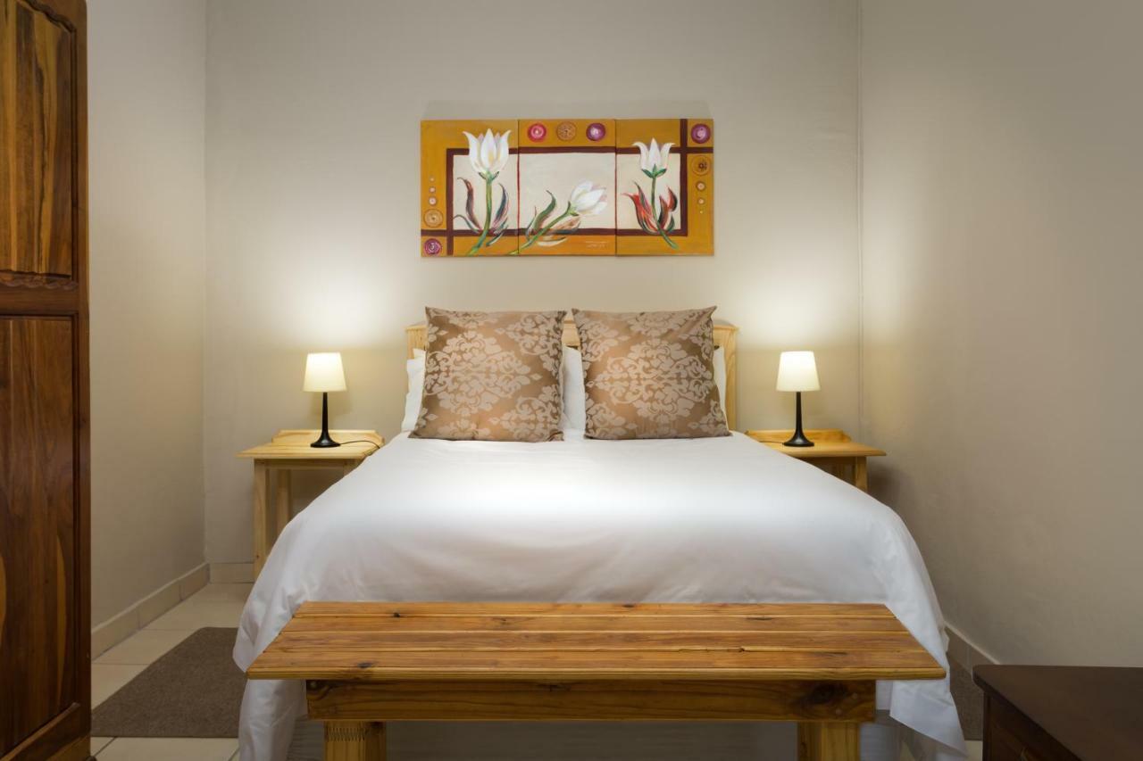 La La Dathel Guesthouse โคลส์เบิร์ก ภายนอก รูปภาพ
