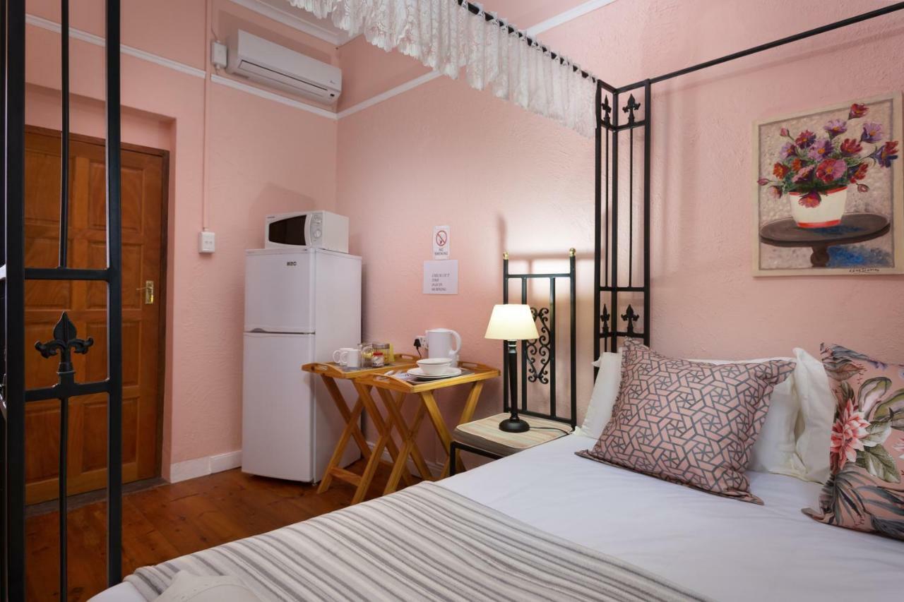 La La Dathel Guesthouse โคลส์เบิร์ก ภายนอก รูปภาพ