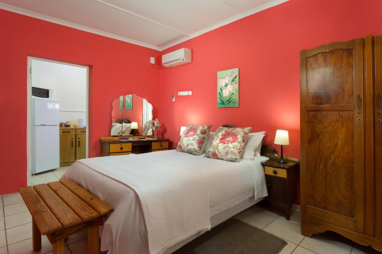 La La Dathel Guesthouse โคลส์เบิร์ก ภายนอก รูปภาพ